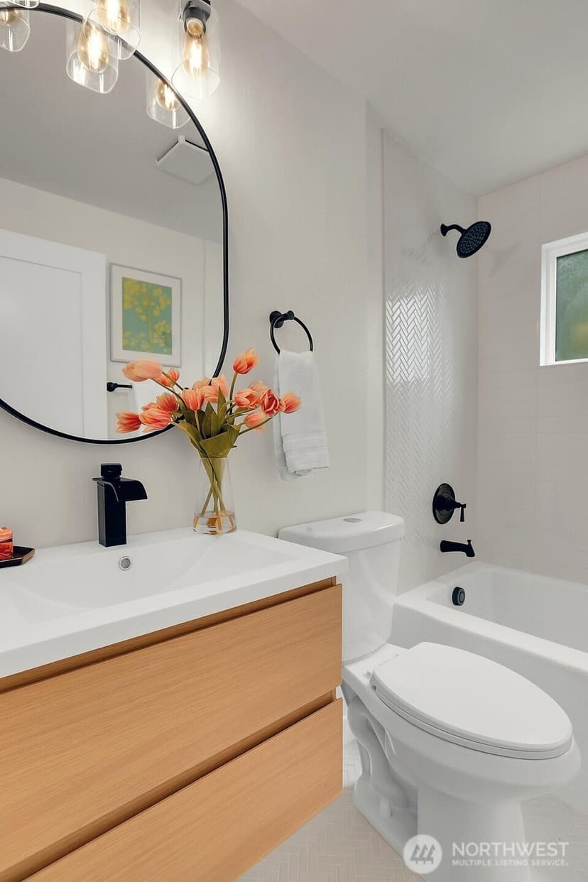 Property photo for 8421 39th Avenue SW, Seattle photo 14