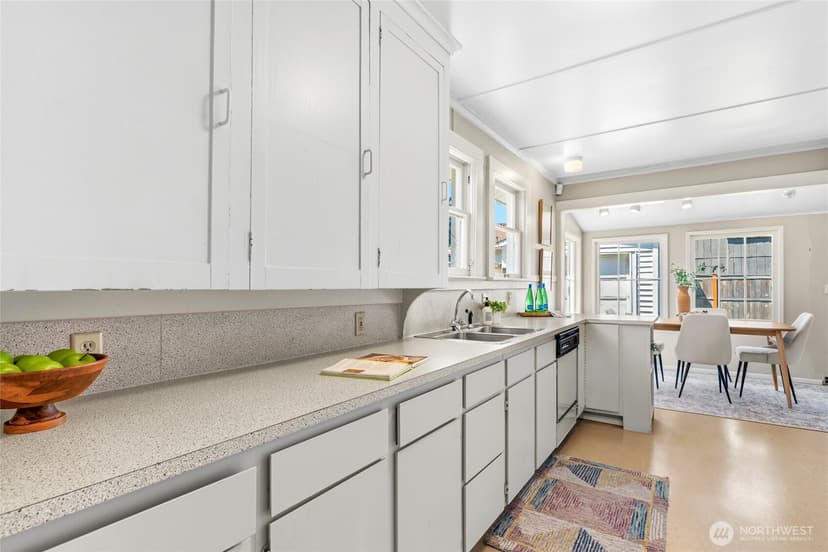 Property photo for 4051 19th Avenue SW, Seattle photo 14