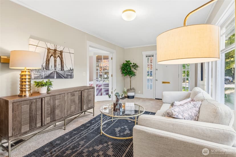 Property photo for 4051 19th Avenue SW, Seattle photo 12
