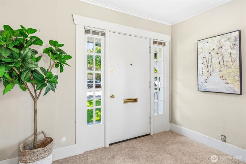 Property photo for 4051 19th Avenue SW, Seattle photo 6