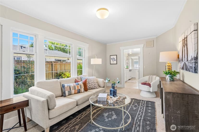 Property photo for 4051 19th Avenue SW, Seattle photo 8