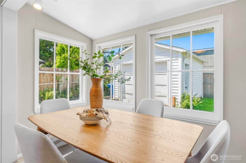Property photo for 4051 19th Avenue SW, Seattle photo 18