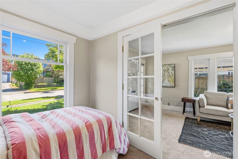 Property photo for 4051 19th Avenue SW, Seattle photo 10