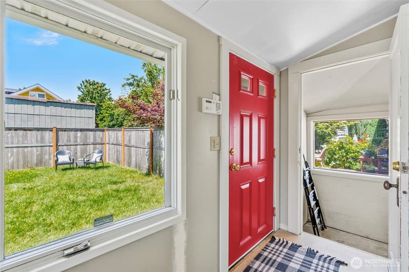 Property photo for 4051 19th Avenue SW, Seattle photo 28