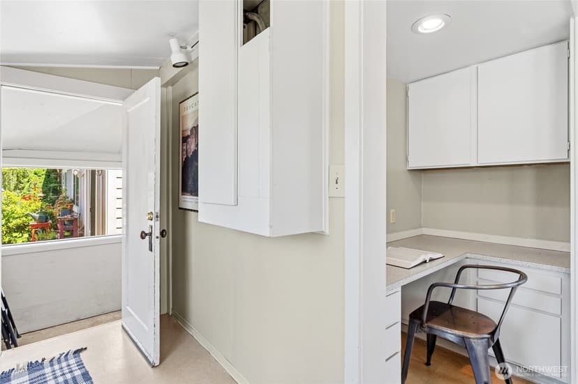 Property photo for 4051 19th Avenue SW, Seattle photo 27