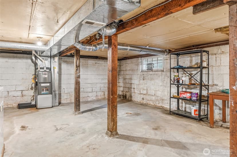 Property photo for 4051 19th Avenue SW, Seattle photo 32