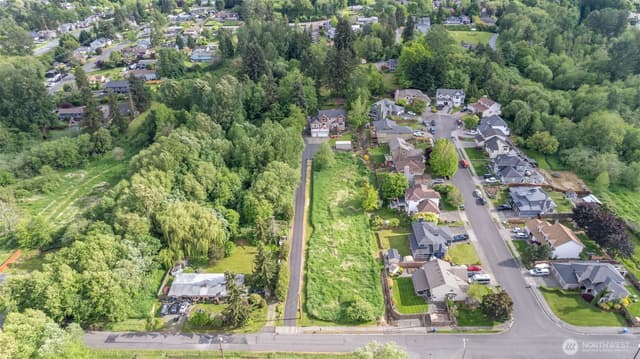 Property photo for 1024 12th Avenue SW, Puyallup photo 2