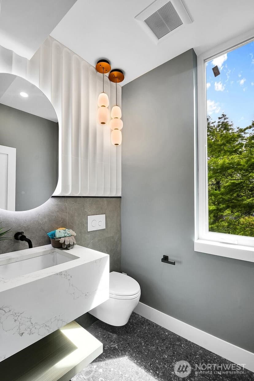 Property photo for 2622 Mayfair Avenue N, Seattle photo 20