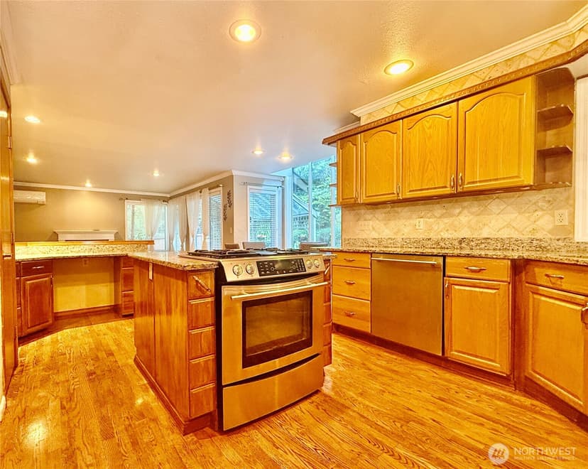 Property photo for 15827 SE 156th Court, Renton photo 14
