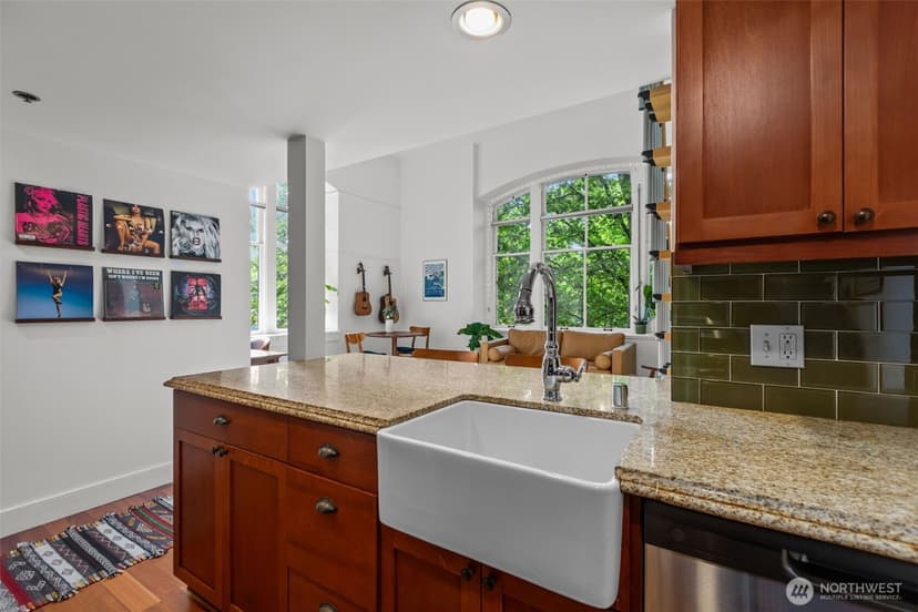 Property photo for 201 Galer Street #320, Seattle photo 17