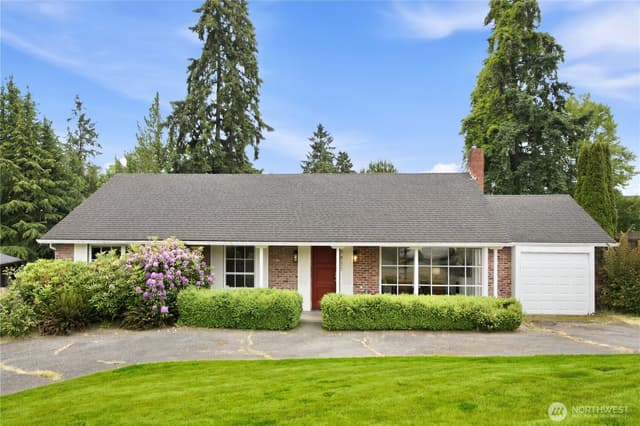 Property photo for 9837 Belfair Road, Bellevue photo 2