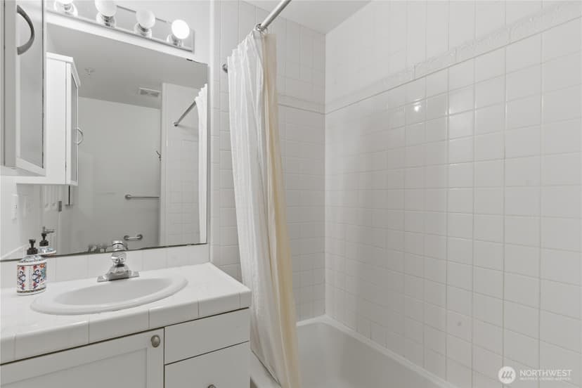 Property photo for 4722 12th Avenue NE #201, Seattle photo 2