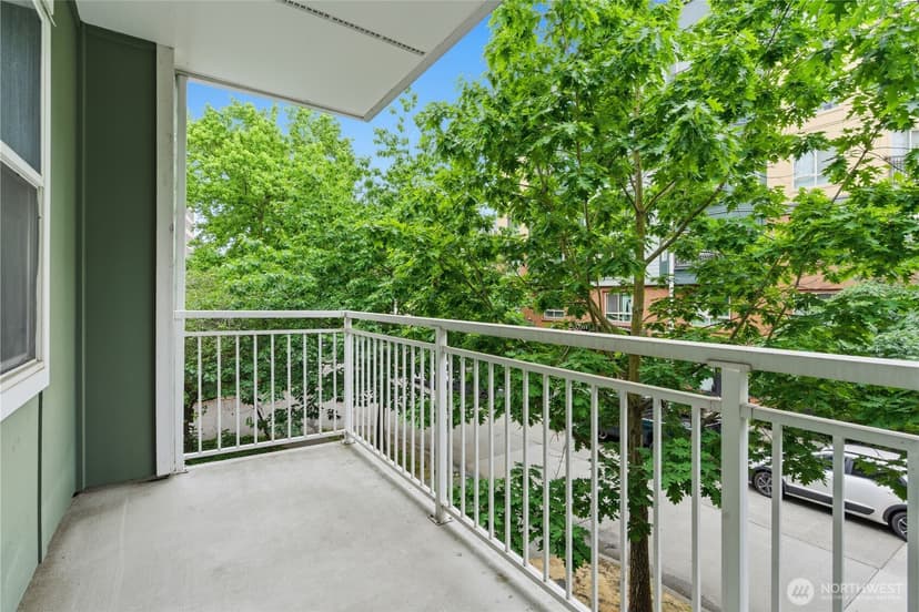 Property photo for 4722 12th Avenue NE #201, Seattle photo 6