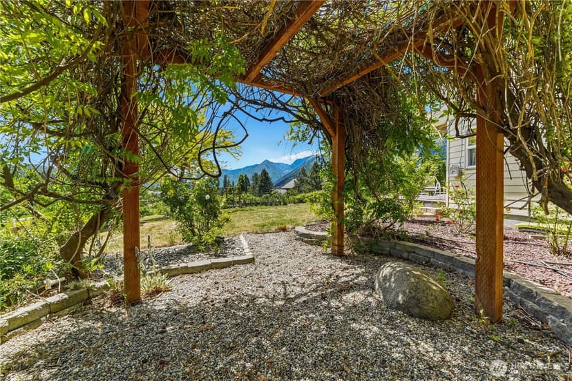 Property photo for 10735 Titus Road, Leavenworth photo 10