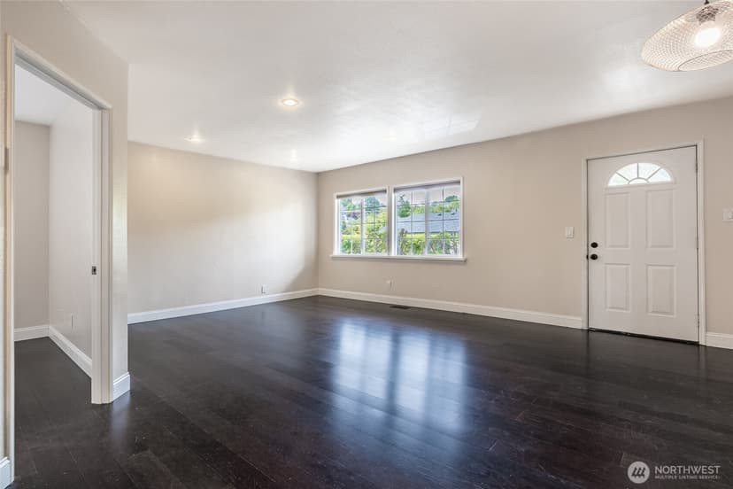Property photo for 3304 23rd Avenue S, Seattle photo 10