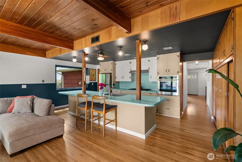 Property photo for 12423 Lake City Boulevard, Lakewood photo 4