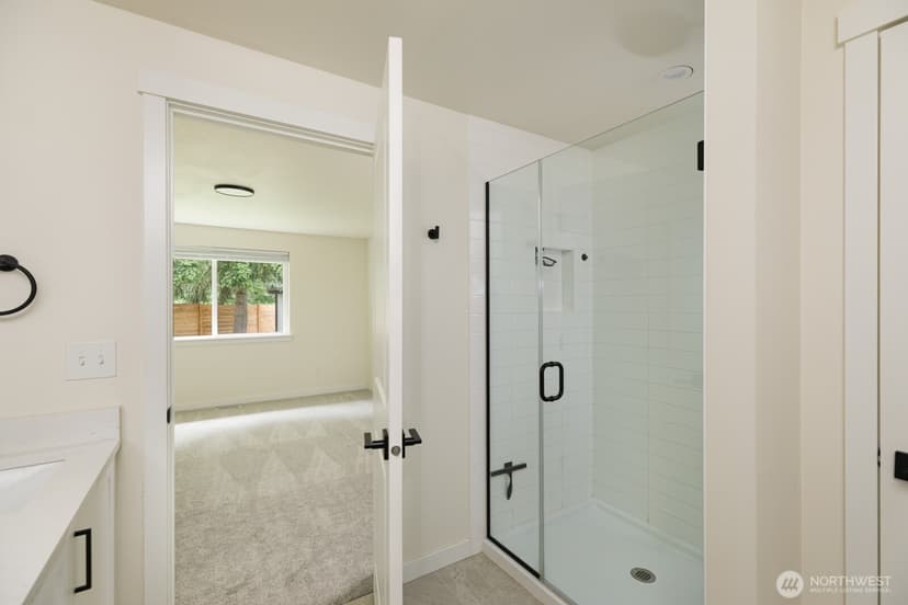 Property photo for 21927 SE 237th ST, Maple Valley photo 16