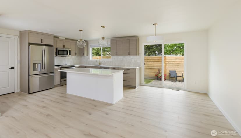 Property photo for 21927 SE 237th ST, Maple Valley photo 9