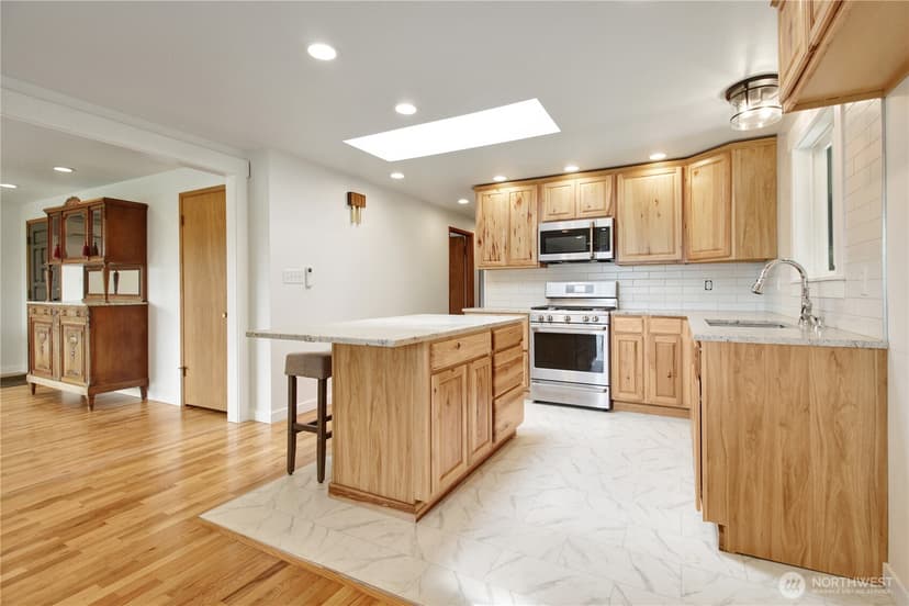 Property photo for 722 172nd Street NW, Arlington photo 8