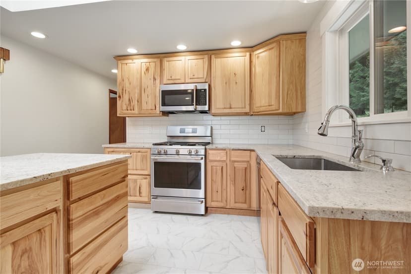 Property photo for 722 172nd Street NW, Arlington photo 11