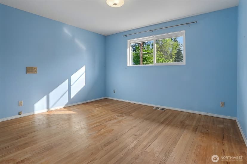 Property photo for 1410 NW 195th Street, Shoreline photo 11