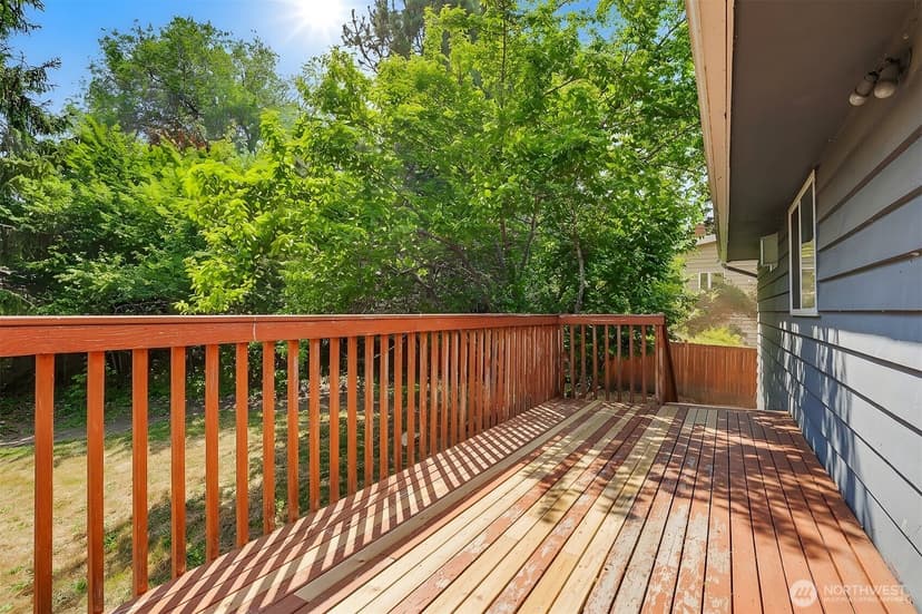 Property photo for 1410 NW 195th Street, Shoreline photo 18