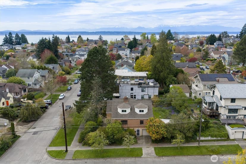 Property photo for 3002 NW 70th Street, Seattle photo 4
