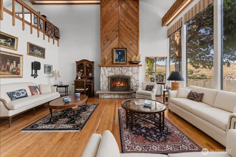Property photo for 717 N Golf Course Drive, Chelan photo 4