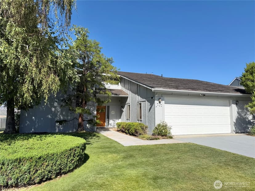 Property photo for 717 N Golf Course Drive, Chelan