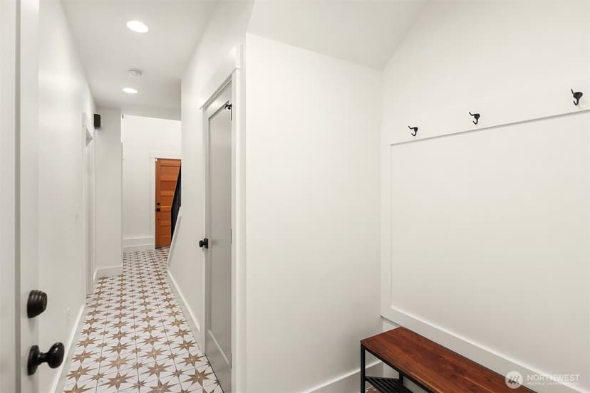 Property photo for 6735 11th Avenue NW, Seattle photo 21