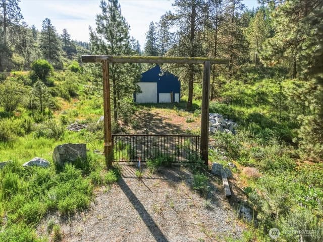 Property photo for 25 Yarrow Place, Chelan photo 2