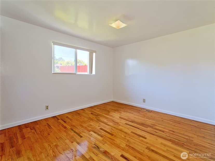 Property photo for 6811 27th Avenue S, Seattle photo 8