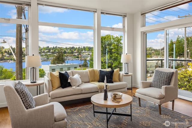 Property photo for 2960 Eastlake Avenue E #213, Seattle photo 3
