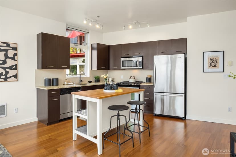 Property photo for 2960 Eastlake Avenue E #213, Seattle photo 8