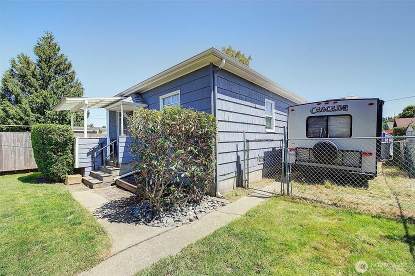 Property photo for 320 Williams Avenue N, Renton photo 24