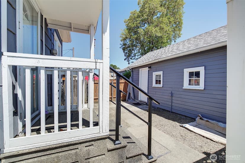 Property photo for 320 Williams Avenue N, Renton photo 23