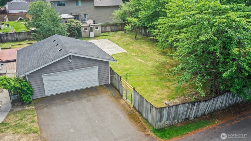 Property photo for 10004 Lake Steilacoom Drive SW, Lakewood photo 33