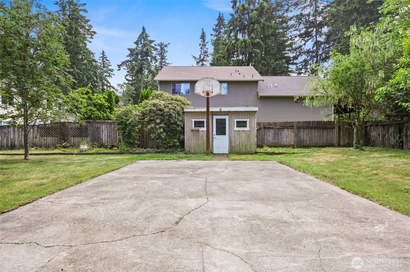Property photo for 10004 Lake Steilacoom Drive SW, Lakewood photo 27