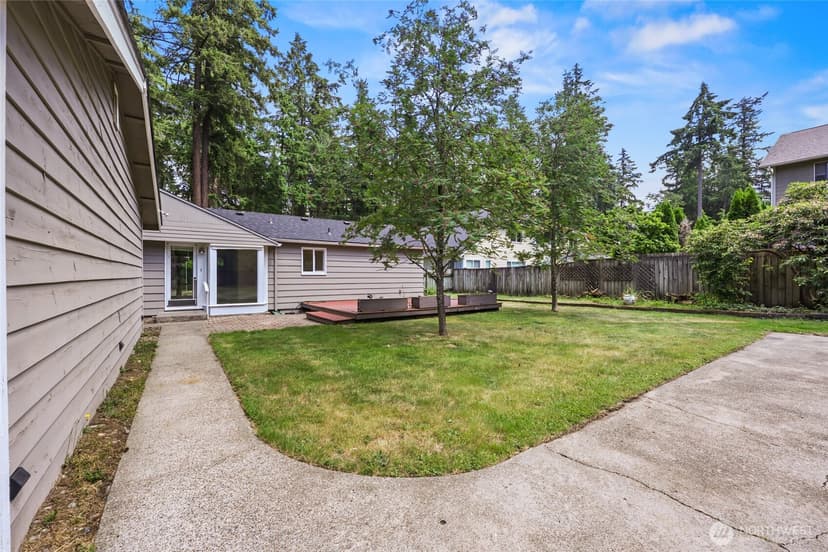 Property photo for 10004 Lake Steilacoom Drive SW, Lakewood photo 26