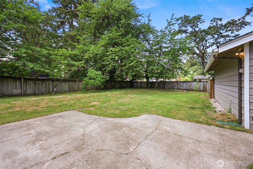 Property photo for 10004 Lake Steilacoom Drive SW, Lakewood photo 25