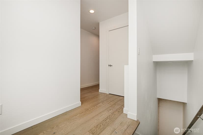 Property photo for 1713 19th Avenue S, Seattle photo 8