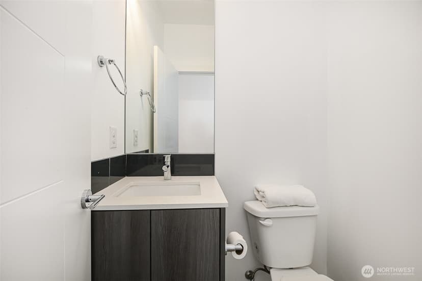 Property photo for 1713 19th Avenue S, Seattle photo 7
