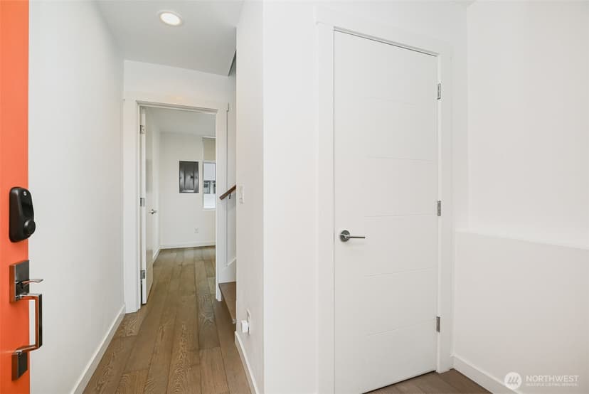 Property photo for 1713 19th Avenue S, Seattle photo 3
