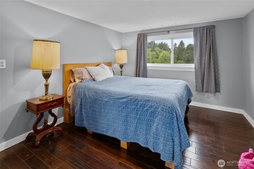 Property photo for 12419 16th Avenue S, Seattle photo 20
