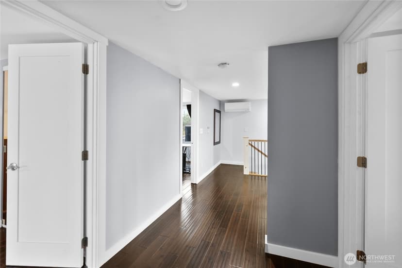 Property photo for 12419 16th Avenue S, Seattle photo 18