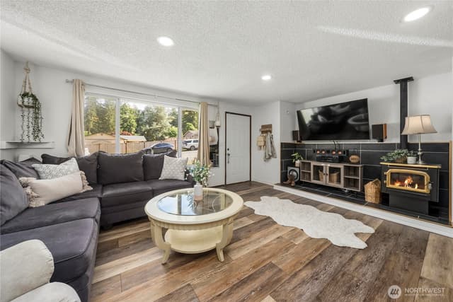 Property photo for 21709 121st Street Ct E, Bonney Lake photo 5