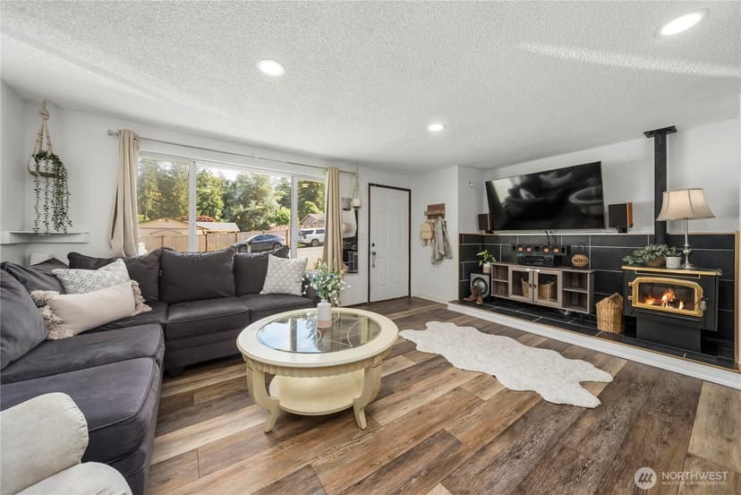 Property photo for 21709 121st Street Ct E, Bonney Lake photo 5