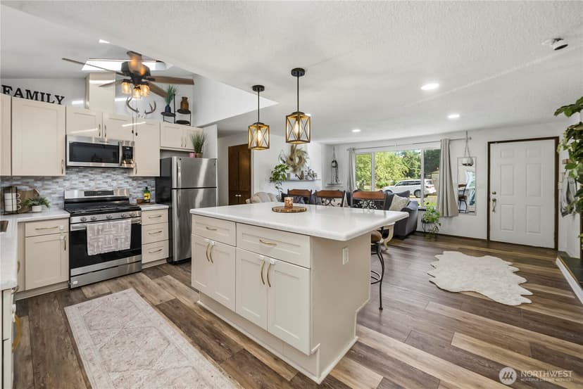 Property photo for 21709 121st Street Ct E, Bonney Lake photo 11
