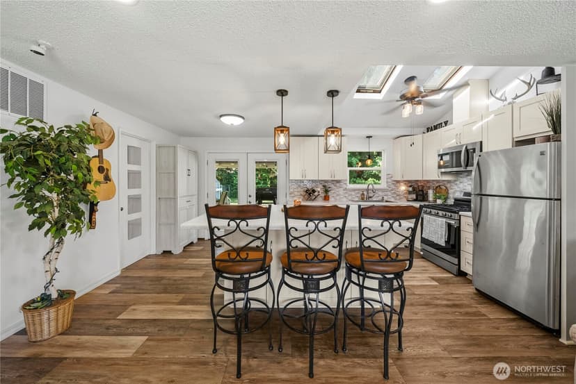Property photo for 21709 121st Street Ct E, Bonney Lake photo 8