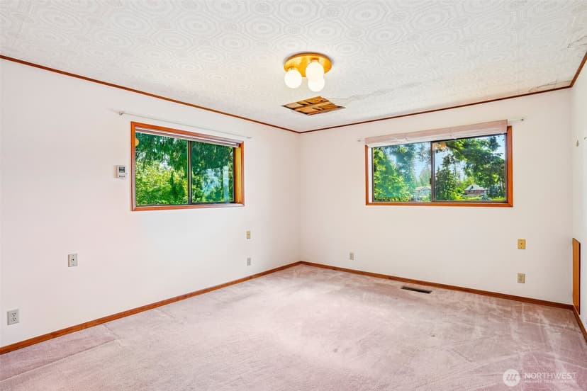 Property photo for 21417 Snag Island Drive E, Lake Tapps photo 19